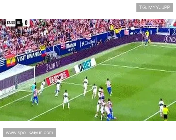 马竞球员略伦特在对阵赫塔菲比赛中因伤退场